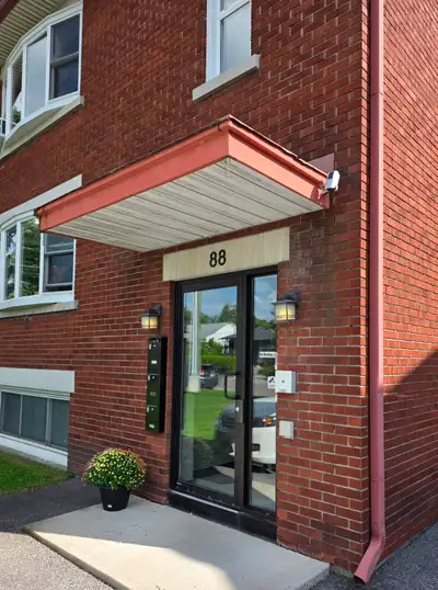 Bright and Large 2 Bedrooms apartment available for rent off Riverain Park in Overbrook area behind...