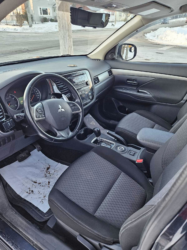 2015 Mitsubishi Outlander in Cars & Trucks in Moncton - Image 4