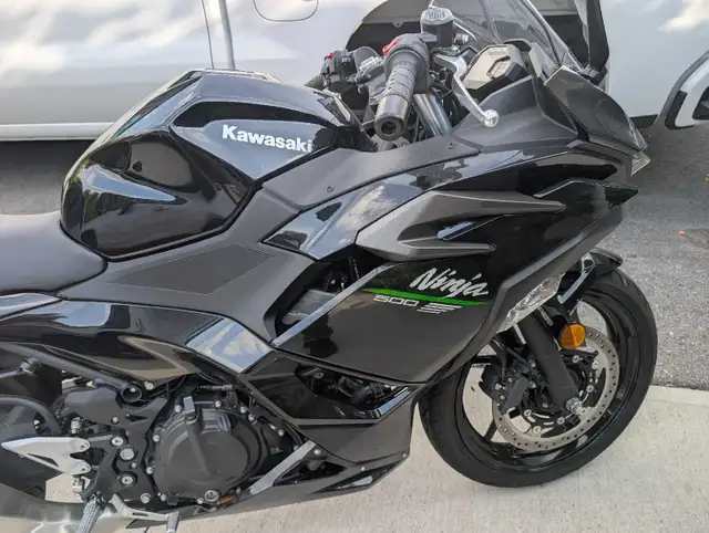 ninja 500 complete fairings and parts. in Sport Bikes in Mississauga / Peel Region - Image 2