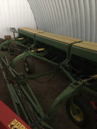 John Deere 9350 - 30 ft  Double Disc Seed Drill 