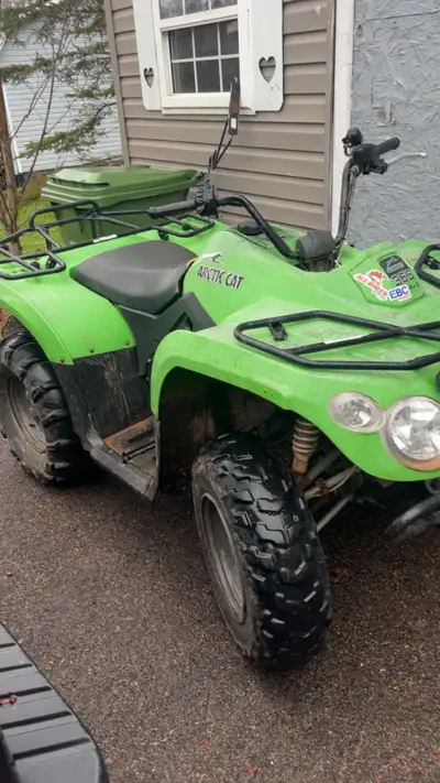 have an 08 arctic cat 366 for sale or trade..will need some work..recently cleaned carb, new spark p...