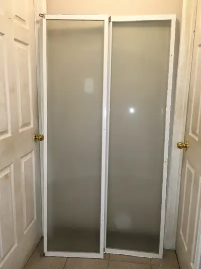 Portes de douche / Shower doors, View more