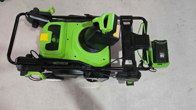 Greenworks 80V 22" Snow Thrower, 4.0Ah Battery and Rapid Charger in Outdoor Tools & Storage in Mississauga / Peel Region - Image 4