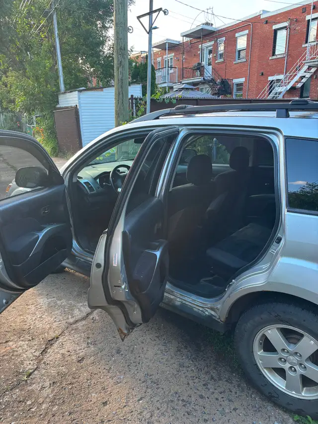 MITSUBISHI OUTLANDER 2009569252802410598404