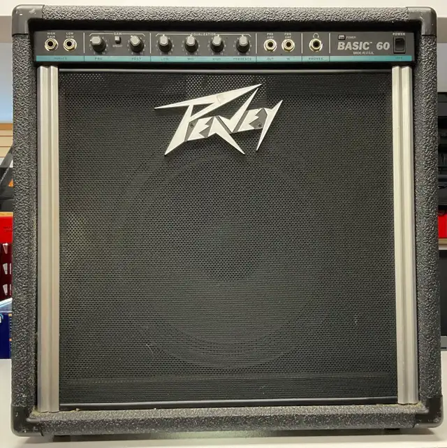 PEAVEY BASS BASIC 60 AMP GREAT COND in Amps & Pedals in North Bay - Image 2