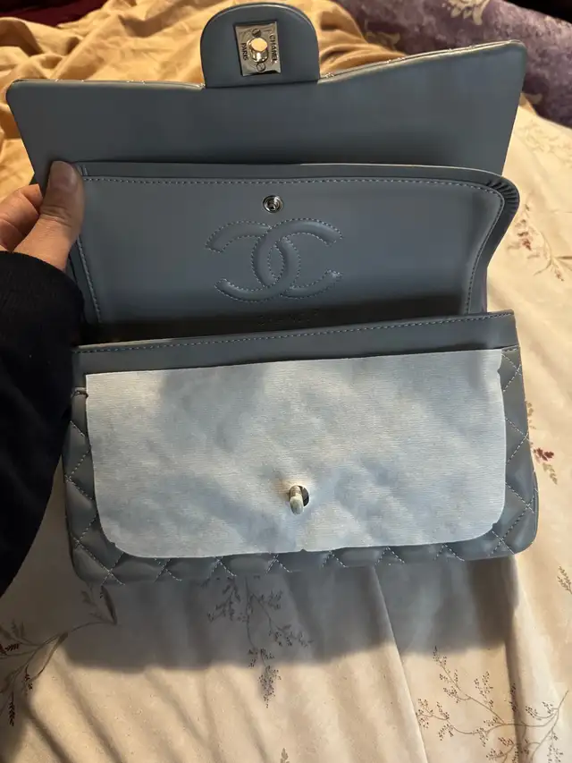 Beautiful Purse in Women's - Bags & Wallets in London - Image 4