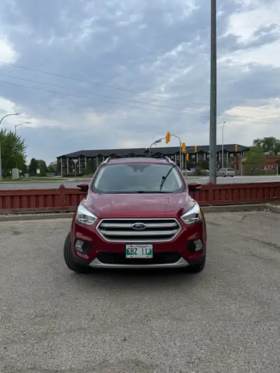 Selling my Ford Escape 2017 Taitanium AWD Fully loaded Titanium Trim AWD *Clean Title *Fresh Manitob...