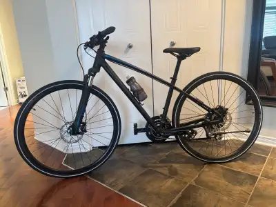 Specialized Rockhopper 2018 – Vélo hybride / montagne, View more