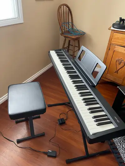 Roland FP-10 88 key piano, View more