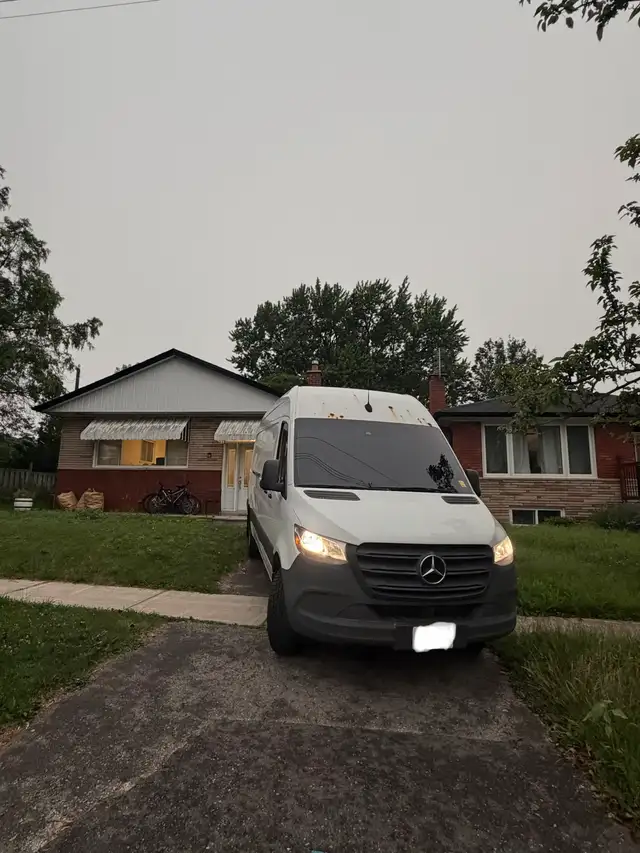 Moving/delivery586457811151769606