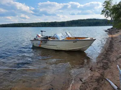 Perfectly functional 1978 springbok, 16ft with a 70hp johnson. Everything works good, lots of upgrad...