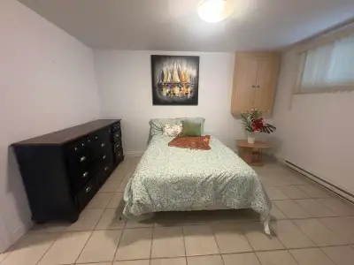 Chambre à louer 645$ par mois Disponible maintenant! En avril . Lieu :24 rue Jacob, Drummondville, J...