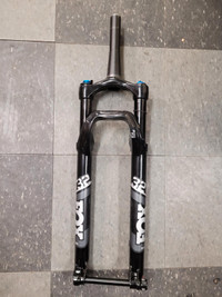 2022 Fox 32 Rhythm suspension fork (off Scott Scale 960).