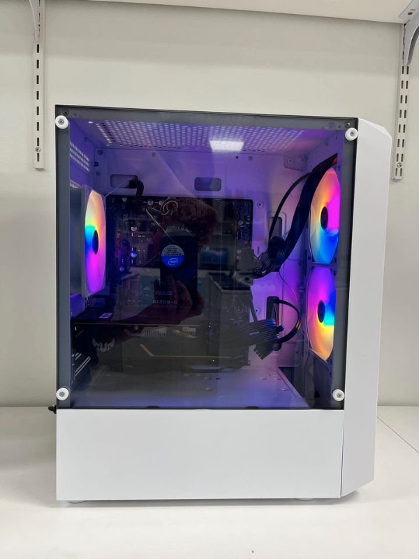 Cyber Monday super deal i7-4Gen, Gaming Desktop 16G, RTX 2060S in Desktop Computers in Mississauga / Peel Region - Image 2