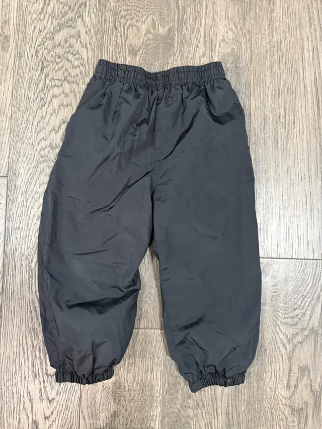 toddler rain pants size 2T in Clothing - 2T in Calgary - Image 2