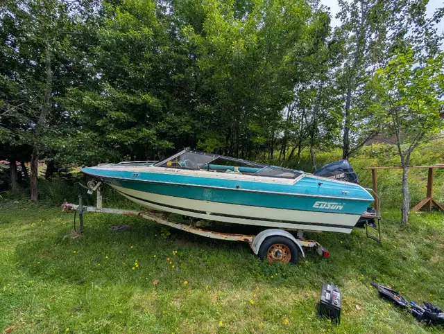 Edson Bowrider (18ft)  with Evinrude 100 BHP Outboard in Powerboats & Motorboats in Saint John - Image 8