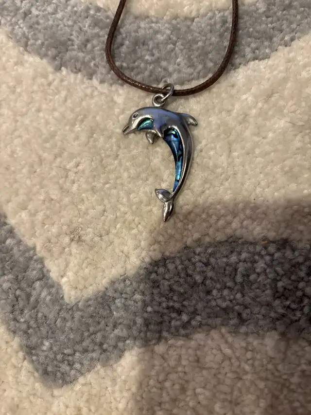 Dolphin necklace  in Jewellery & Watches in Edmonton - Image 3