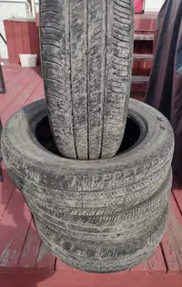 4 pneus d'été Goodyear 175 65R15