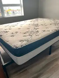 Queen spring mattress