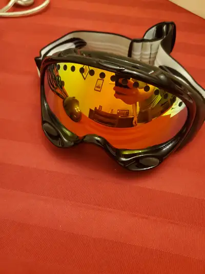 Oakley Snowboard/Ski Goggles – Extra Lens + Case - $60 OBO, View more