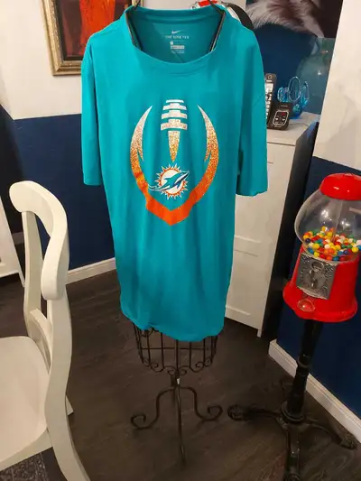 Miami dolphins t shirt large , View more