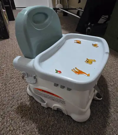 Fisher price feeding chair Great condition Barely used