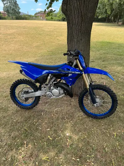 2023 Yamaha Yz 125 9 HRS asking 7,800 *NO TRADES* Comes with ownership manual factory top end kit In...