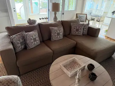 Modern Sectional Sofa with Power Recliner & Chaise – Excellent C, View more