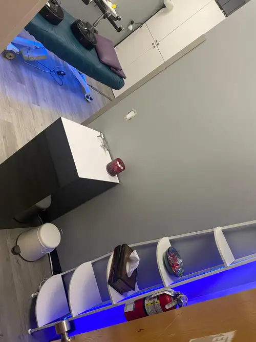 Clinic Space for Rent in Established Naturopathic Centre – Ideal for RMT, Acupuncturist, or Chiropra...