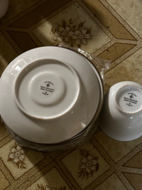 * New Royal Doulton 6 pc tea/coffee cups/ plates
