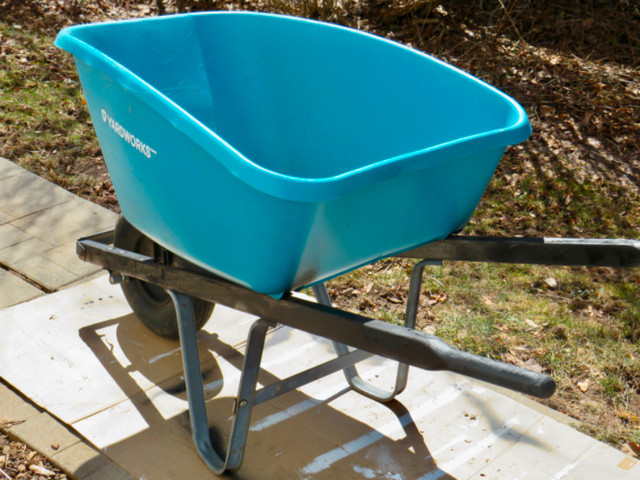 YARDWORKS WHEEL BARROW FOR SALE in Outdoor Tools & Storage in Moncton