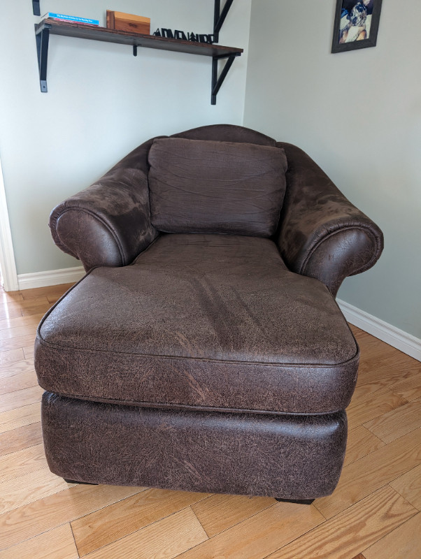 Couch, chaise lounge matching set in Couches & Futons in Kitchener / Waterloo
