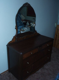 FIRST $275  ~ VINTAGE SOLID WOOD MAHOGANY DRESSER WITH MIRROR ~
