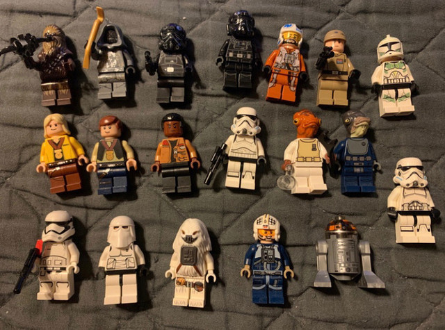 Authentic Lego Star Wars Minifigures Lot in Carry Case  in Toys & Games in Oshawa / Durham Region - Image 2