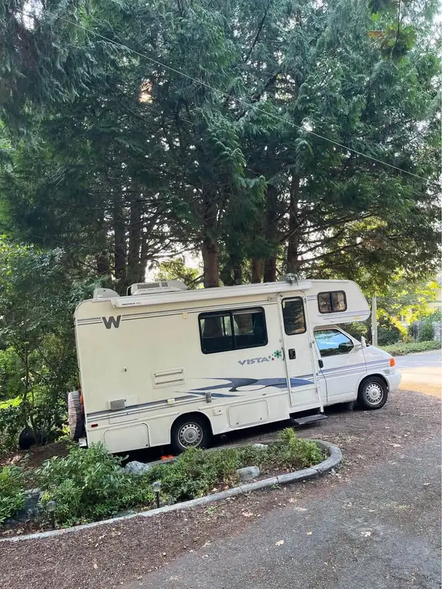 UNIQUE 2003 Volkswagen Winnebago vista 21b – vw chassis, solar in RVs & Motorhomes in Victoria - Image 3