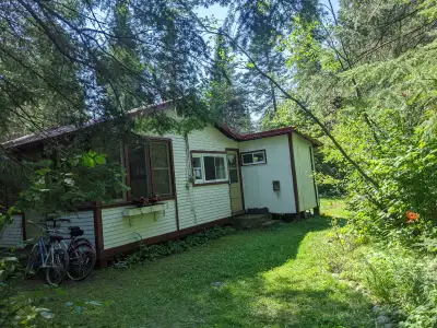 Victoria Beach cottage for rent, View more