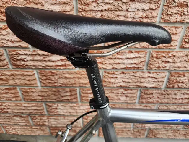 Trek road bike - Large in Road in Ottawa - Image 5