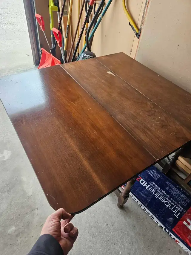leaf table in Dining Tables & Sets in Winnipeg - Image 3