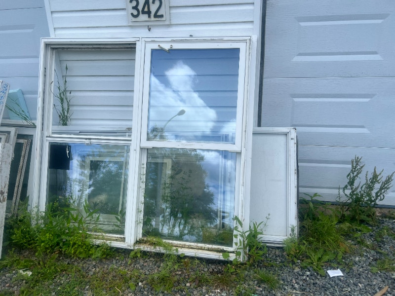 32" Storm Door Windows, Doors & Trim Cape Breton Kijiji