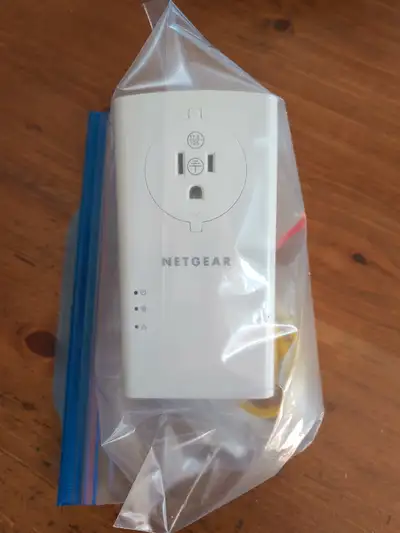 Netgear Powerline 2000 Adapter Set, View more