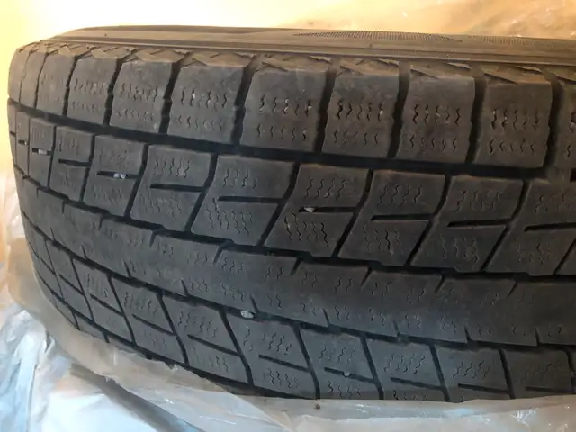 4 roues (Mags) et pneus d'hiver 16 pouces (215/70R16) in Tires & Rims in Lévis - Image 4