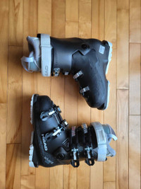 Head Ski Boots 23.5