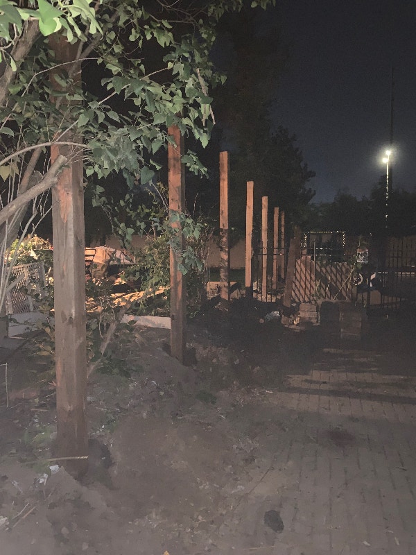 Post holes/holes of any kind/fences/decks/railings Fence, Deck