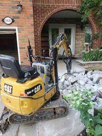 2018 CAT 300.9d mini excavator 