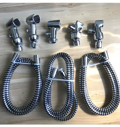 BOYAUX & SUPPORTS DE BRAS DE DOUCHE / SHOWER HOSES & ARM MOUNTS, View more