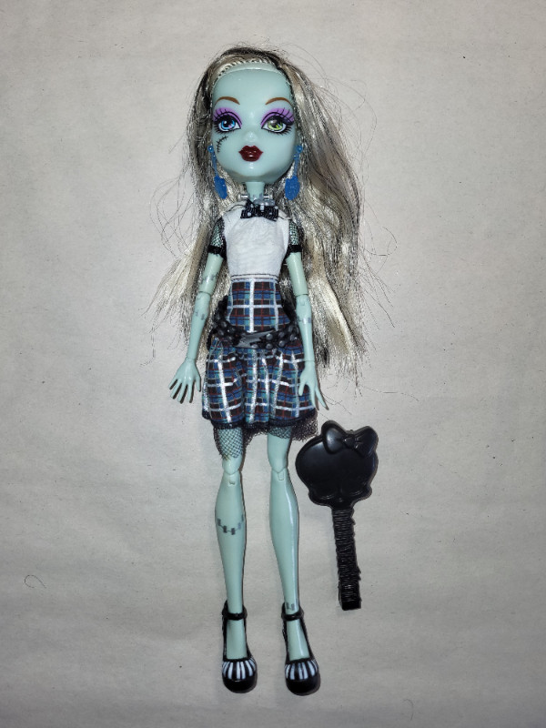 Monster High dolls - Frankie Stein (group 6) - Updated March 2 in Toys & Games in Belleville - Image 3