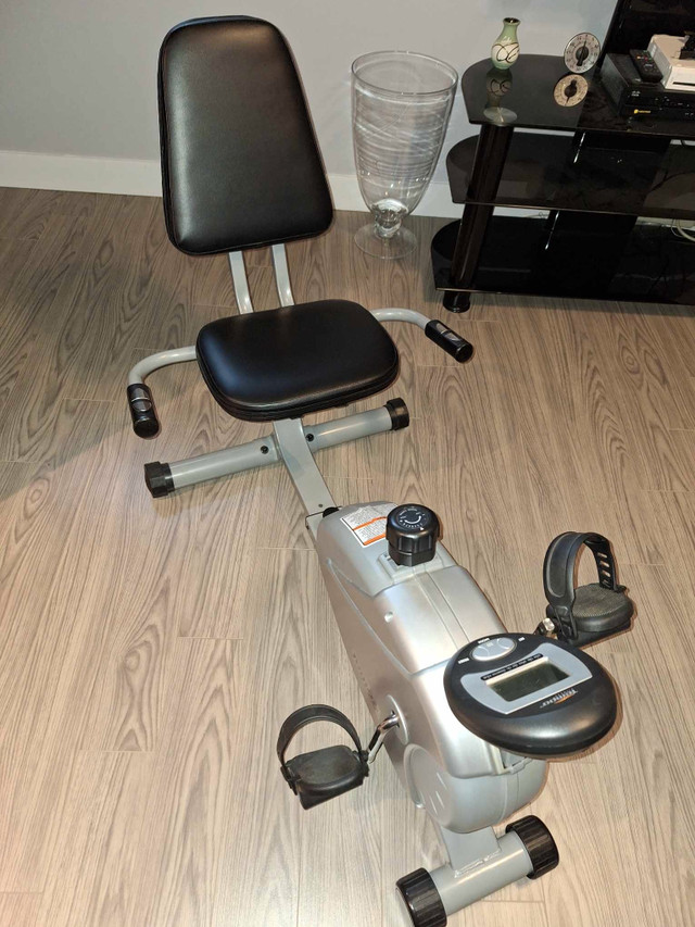 Velo stationnaire inclin Appareils d exercice domestique