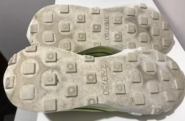 S: 9 - Men NIKE Waffle Racer 2X - White in Men's in City of Toronto - Image 3