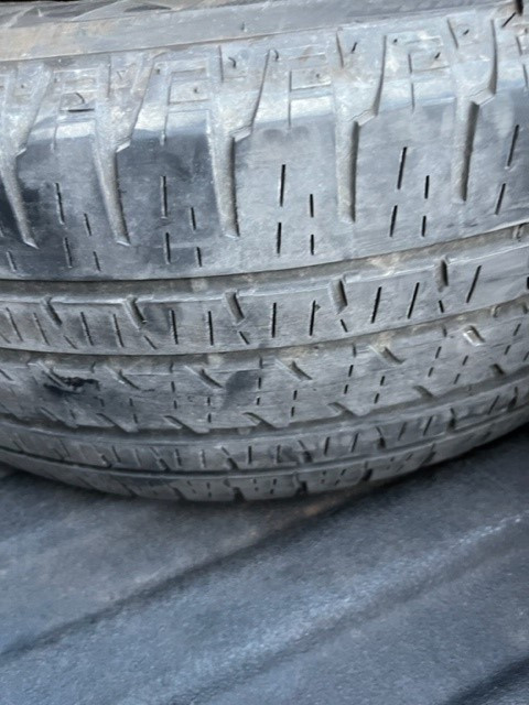 Set of 4 used 275/55R20 Bridgestone Dueler HL tires. in Tires & Rims in Hamilton - Image 3