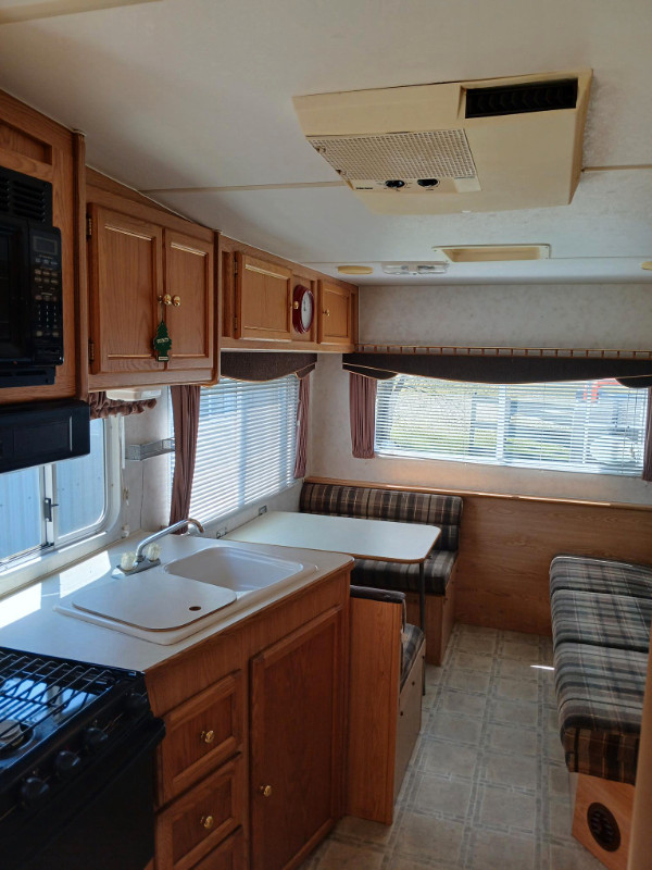 camper trailer in Travel Trailers & Campers in Leamington - Image 3